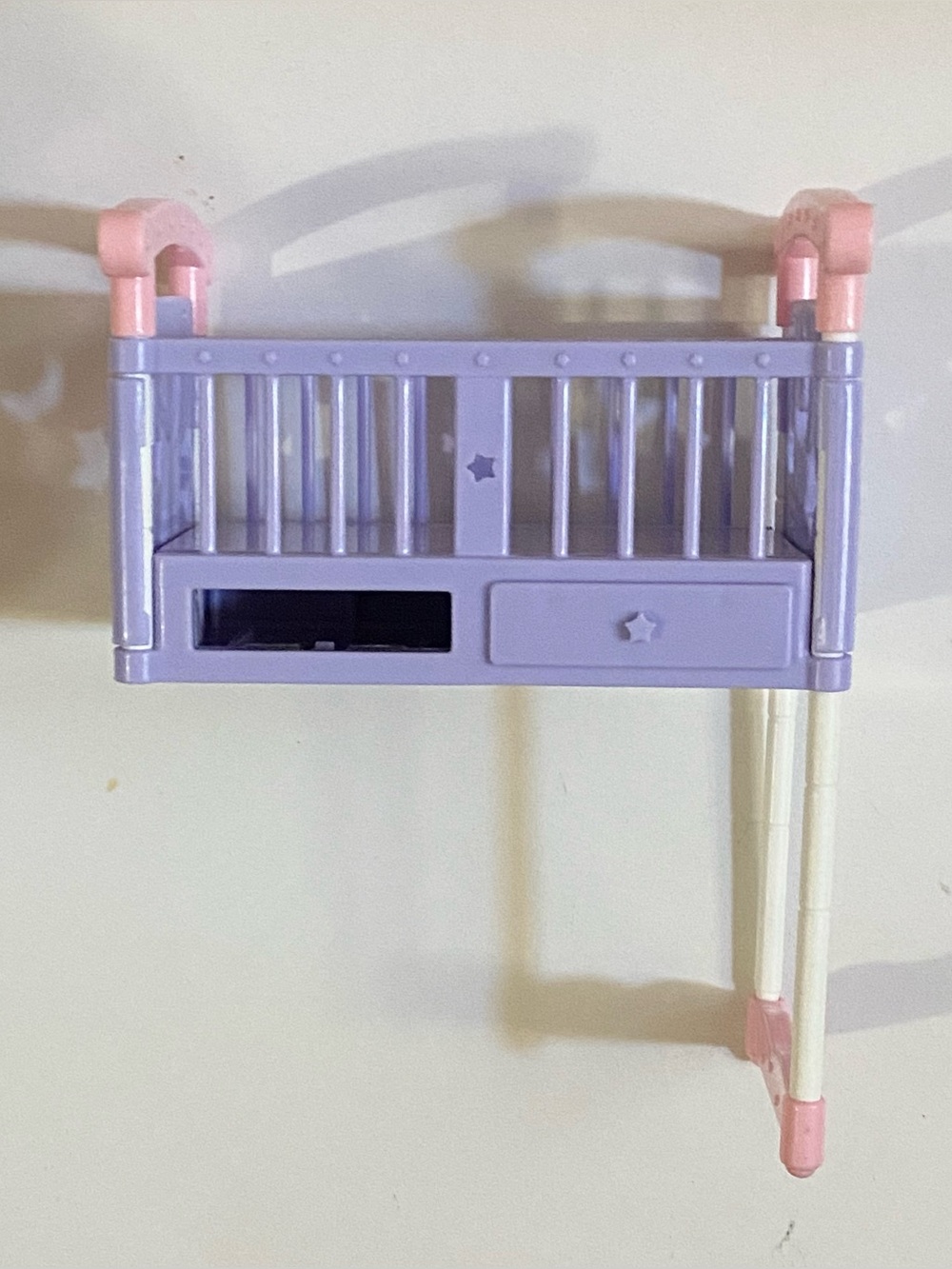 2004 Barbie Happy Family Neighborhood Pregnant Midge Baby Crib ONLY Mattel *TLC*